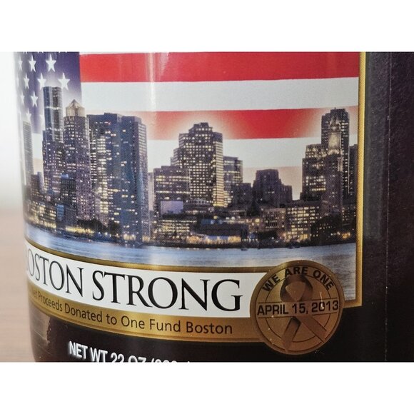Yankee Candle Boston Strong 2013, Never Burned - Picture 2 of 4